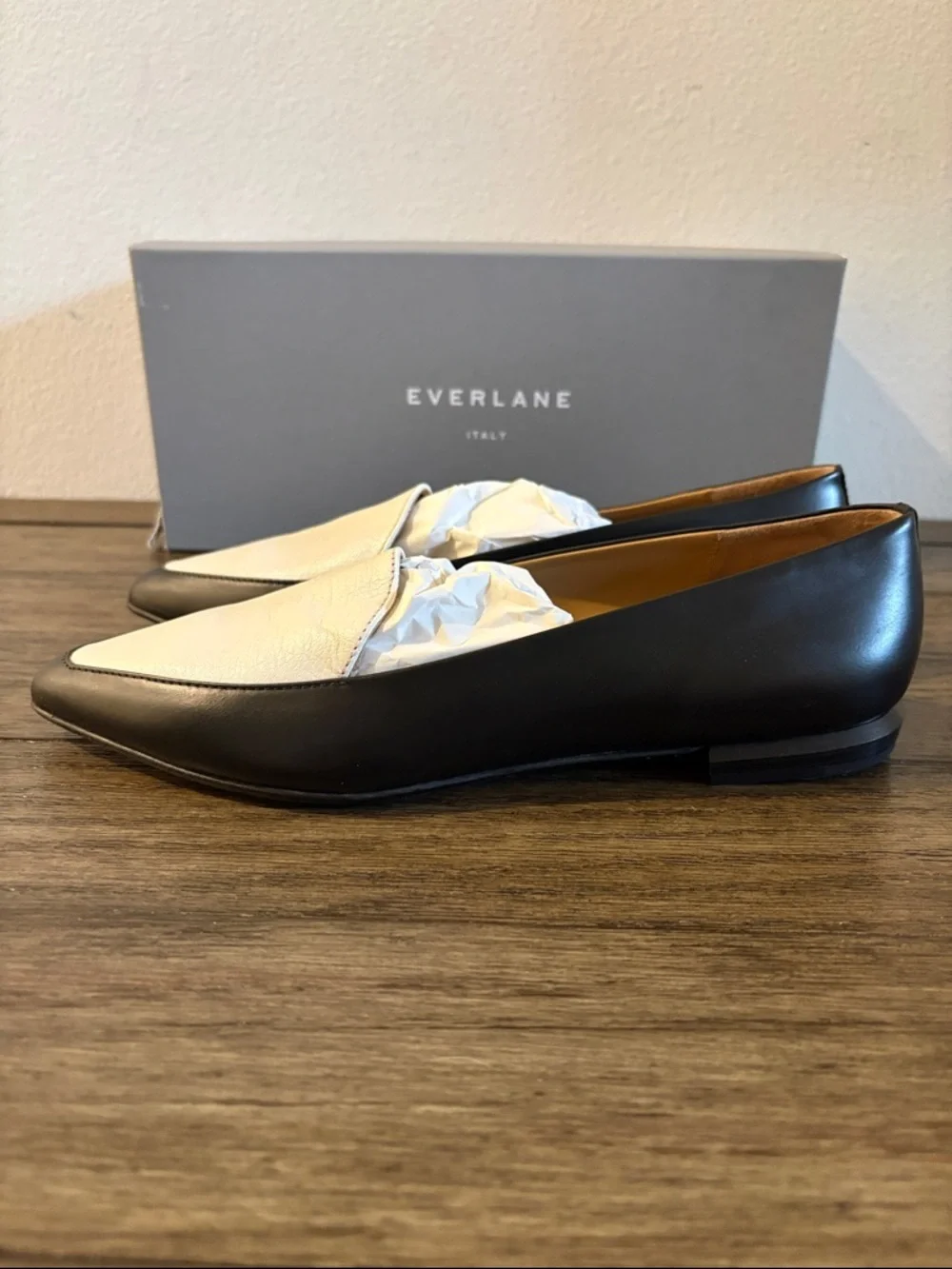 NIB [Everlane] Pointed Toe Italian Leather Black/White Flats Women’s 8.5 - Picture 7 of 15
